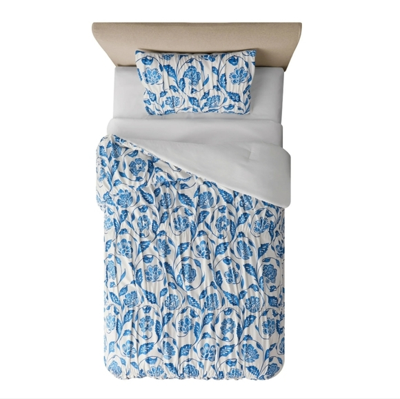 Mainstay ModernBlue & White Floral Design 3Pc Microfiber Comforter Sham Set - Picture 1 of 10